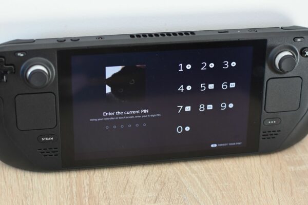 big-steam-deck-update-adds-a-lock-screen,-window-switching-and-more